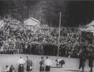 Image from BBC video: Caber toss at Braemar